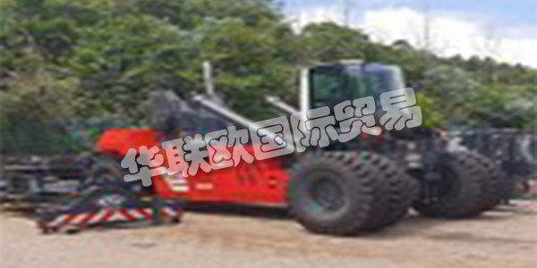 FORKLIFTCENTER BV專業(yè)生產(chǎn)1-60噸的叉車和集裝箱裝卸設(shè)備。在Forkliftcenter，您可以購買，出租和出售叉車。
