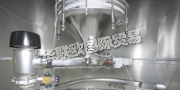 AZO集團(tuán)在自動(dòng)化原材料處理方面，是世界上經(jīng)驗(yàn)最豐富的公司之一。他們擁有1000多名員工，他們對(duì)自己的工作充滿熱情，并利用他們豐富的知識(shí)和豐富的工廠工程和建筑經(jīng)驗(yàn)積累了70多年的經(jīng)驗(yàn)，為您開發(fā)高效，可持續(xù)的解決方案。創(chuàng)造性和修補(bǔ)欲望是他們DNA的一部分。從旋風(fēng)篩分機(jī)的開發(fā)開始，散裝物料處理的眾多創(chuàng)新可歸功于他們。對(duì)有遠(yuǎn)見的技術(shù)的好奇心和開放性帶來了具有長(zhǎng)期前景的解決方案。