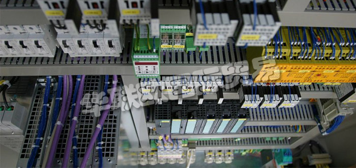 德國JAGER ELEKTROTECHNIK公司主要供應(yīng)：德國JAGER ELEKTROTECHNIK開關(guān)柜,JAGER ELEKTROTECHNIK電源，控制柜，低壓開關(guān)柜，磁鐵電源，高壓電源等產(chǎn)品。
