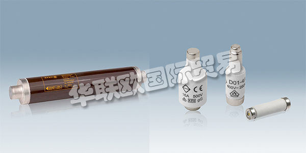 EFEN于1922年成立，生產(chǎn)高質(zhì)量的熔斷器產(chǎn)品。EFEN的質(zhì)量和環(huán)境管理體系證明了EFEN對(duì)高質(zhì)量的承諾，符合DIN ISO 14001，DIN ISO 9001和BD OHSAS 18001的認(rèn)證。EFEN為客戶(hù)提供完善可靠的解決方案，為從發(fā)電到電力存儲(chǔ)的安全接口以及用戶(hù)的選擇性調(diào)節(jié)提供了一致的解決方案，綜合解決方案可確保電源，基礎(chǔ)設(shè)施和工業(yè)各個(gè)領(lǐng)域的最高安全性，智能解決方案可確?？煽康耐ㄐ藕团潆娤到y(tǒng)的最大可用性。下文為您介紹EFEN熔斷器。